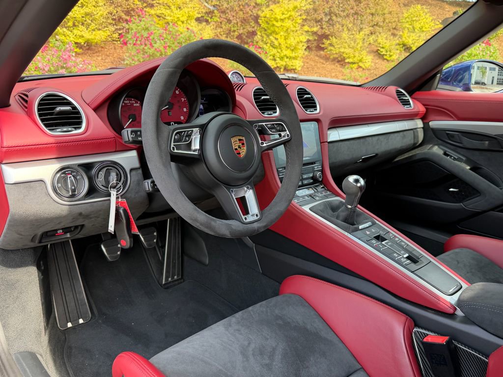 Used 2021 Porsche 718 Boxster Spyder RWD image 16