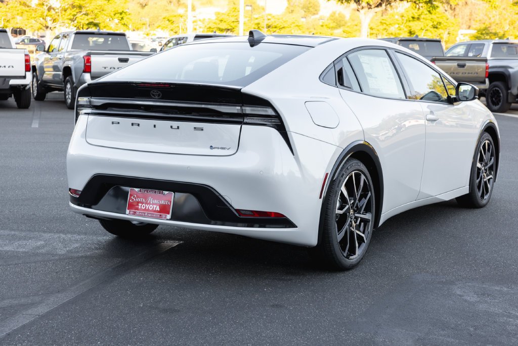 New 2027 Toyota Prius Plug-In Hybrid w/ Limited Premium Package FWD image 5