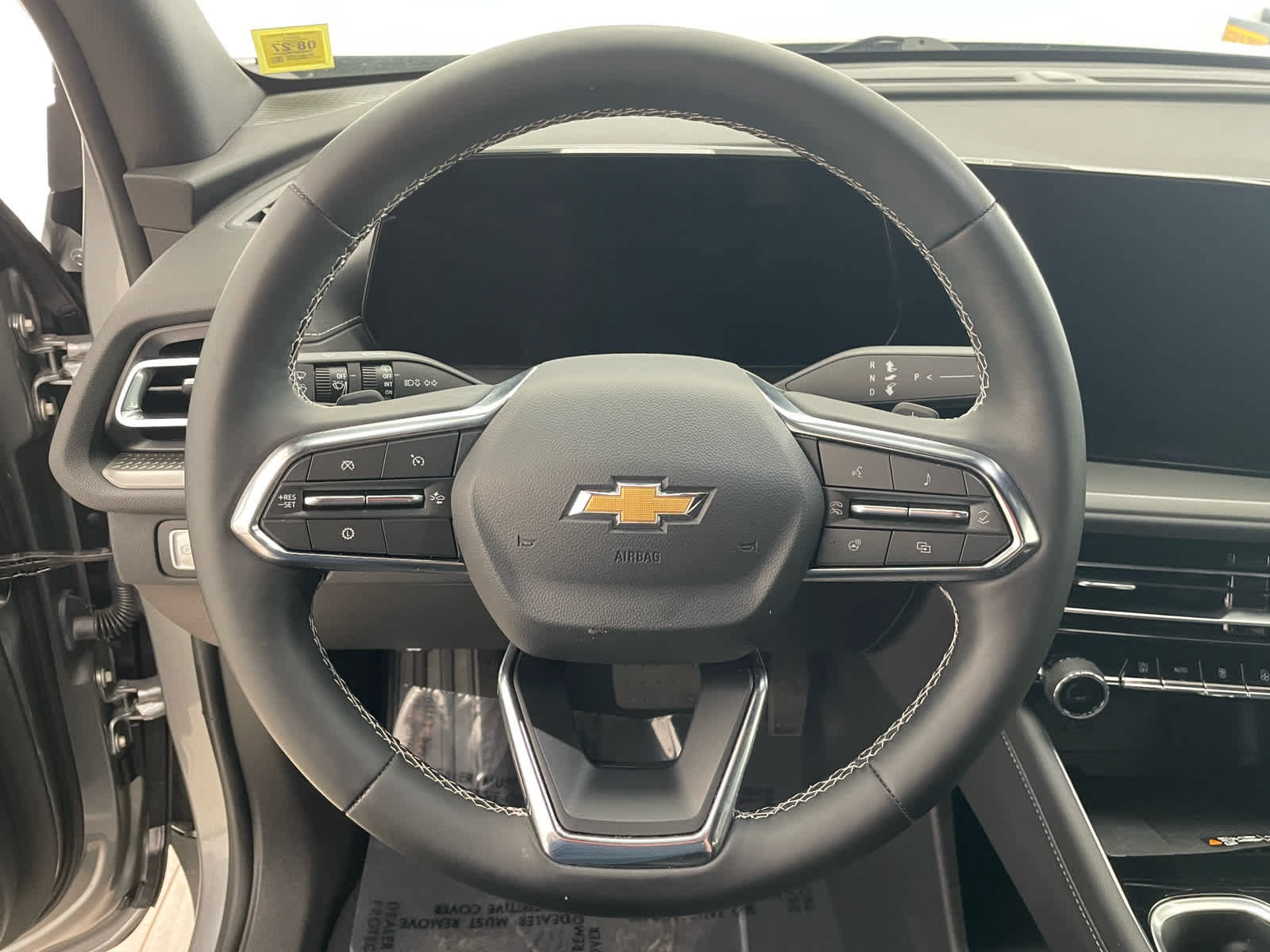 Used 2025 Chevrolet Traverse LT w/ Driver Confidence Package FWD image 11