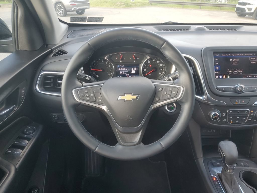 Used 2023 Chevrolet Equinox LT AWD/4WD image 15