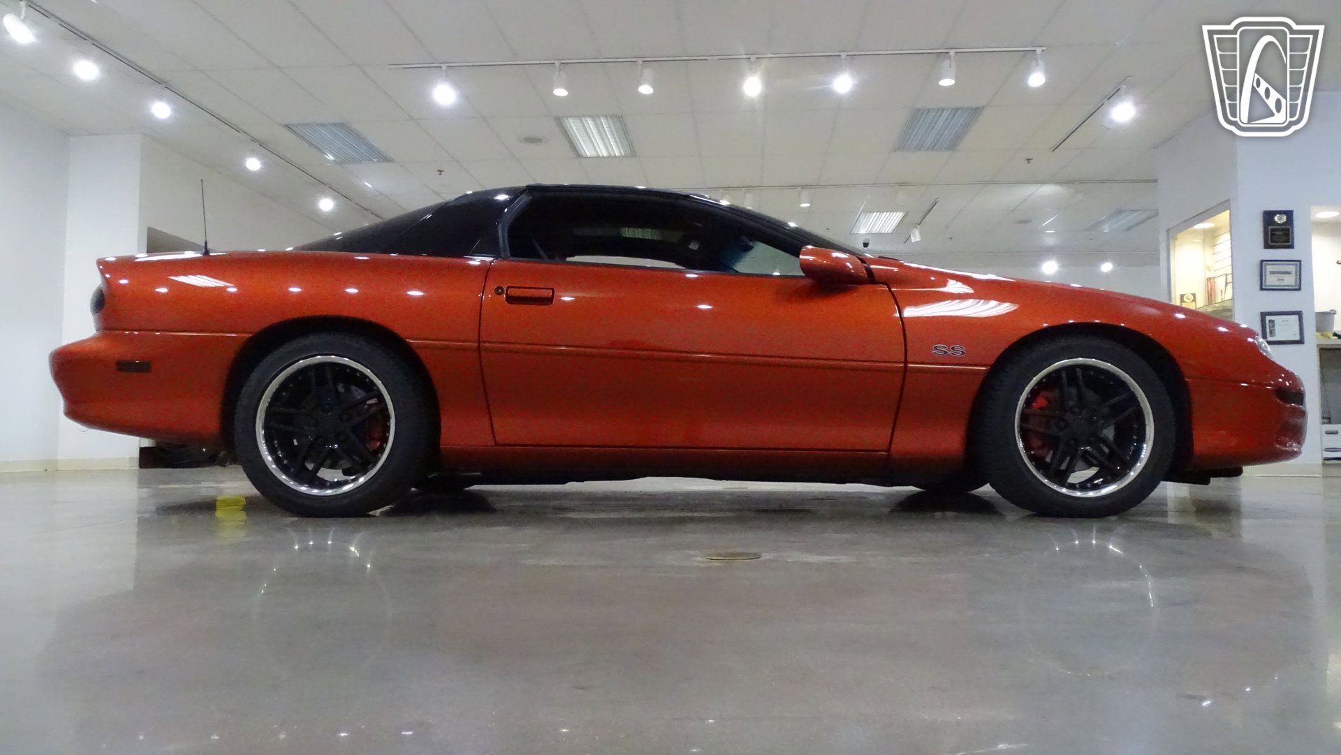 Used 2001 Chevrolet Camaro Z28 w/ SS Performance/Appearance Pkg RWD image 19