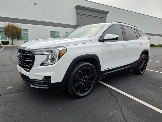 Used 2022 GMC Terrain SLE w/ Driver Convenience Package AWD/4WD image 11