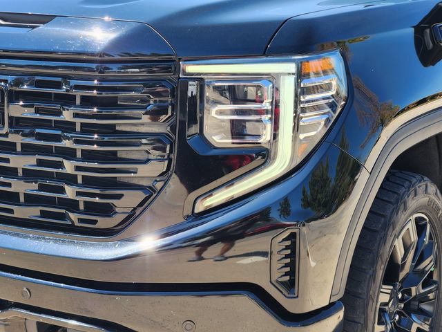Used 2022 GMC Sierra 1500 Denali w/ Denali Reserve Package AWD/4WD image 9