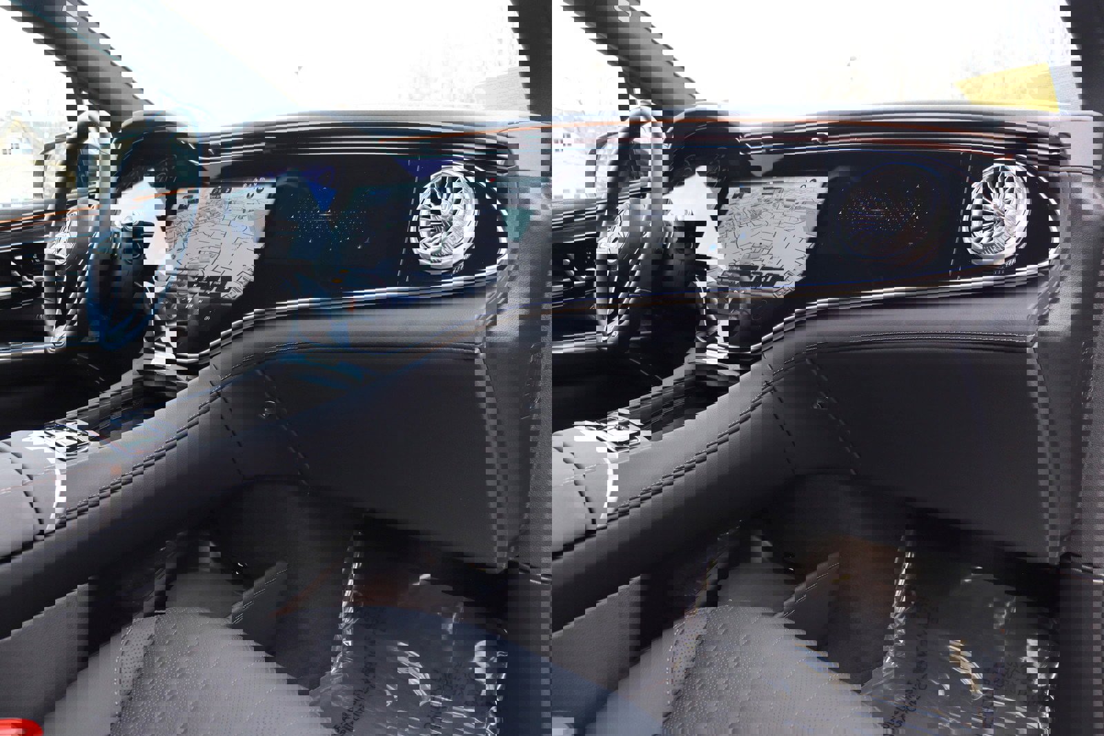 Used 2025 Mercedes-Benz EQS 450+ 4MATIC SUV w/ Winter Package image 24