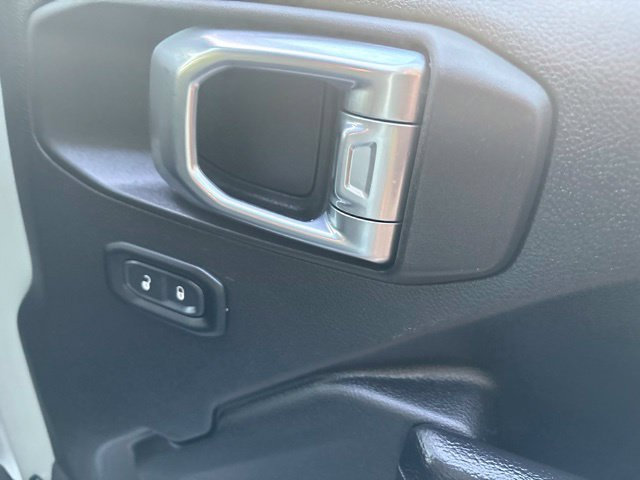 Used 2024 Jeep Wrangler Unlimited AWD/4WD image 18