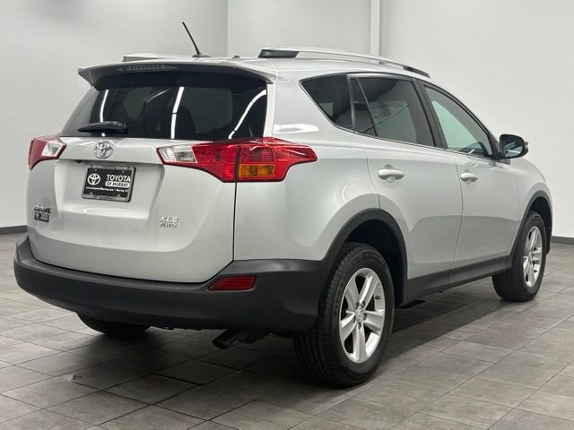 Used 2014 Toyota RAV4 XLE AWD/4WD image 2
