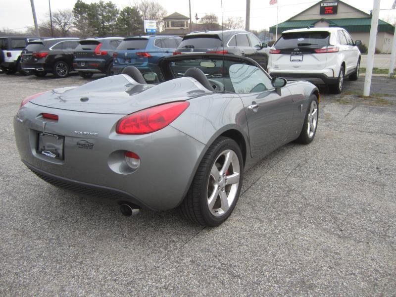 Used 2006 Pontiac Solstice Convertible w/ Premium Package image 16