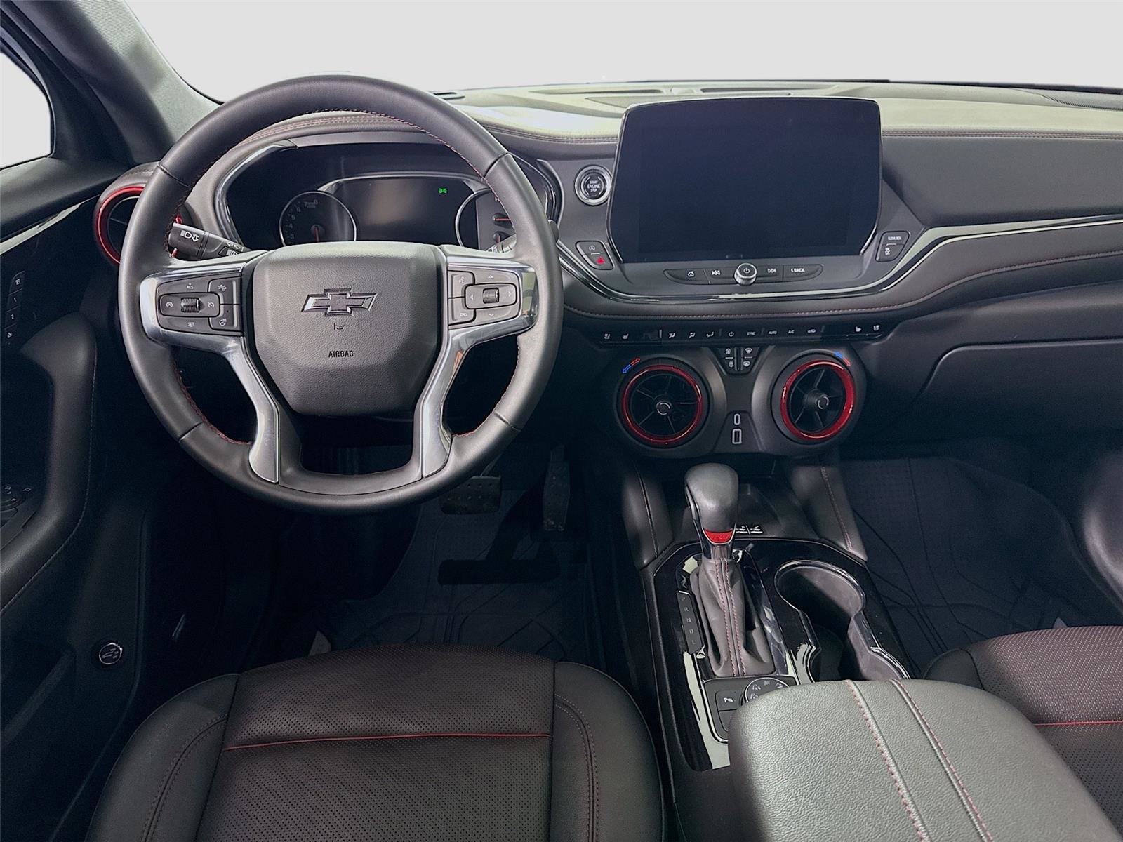 Used 2024 Chevrolet Blazer RS w/ Enhanced Convenience Package image 2