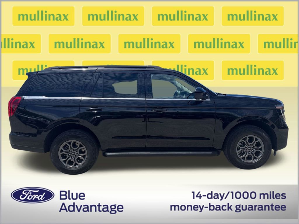 Used 2025 Ford Expedition Active RWD image 2