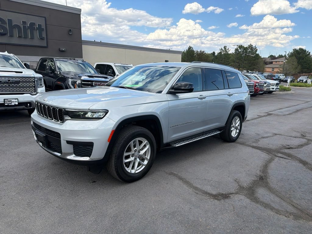 Used 2022 Jeep Grand Cherokee L Laredo w/ Luxury Tech Group I AWD/4WD image 3