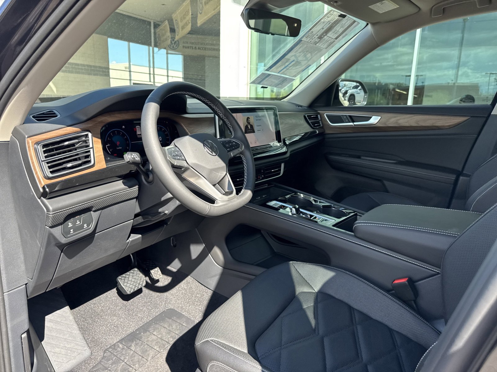 New 2026 Volkswagen Atlas SE image 11