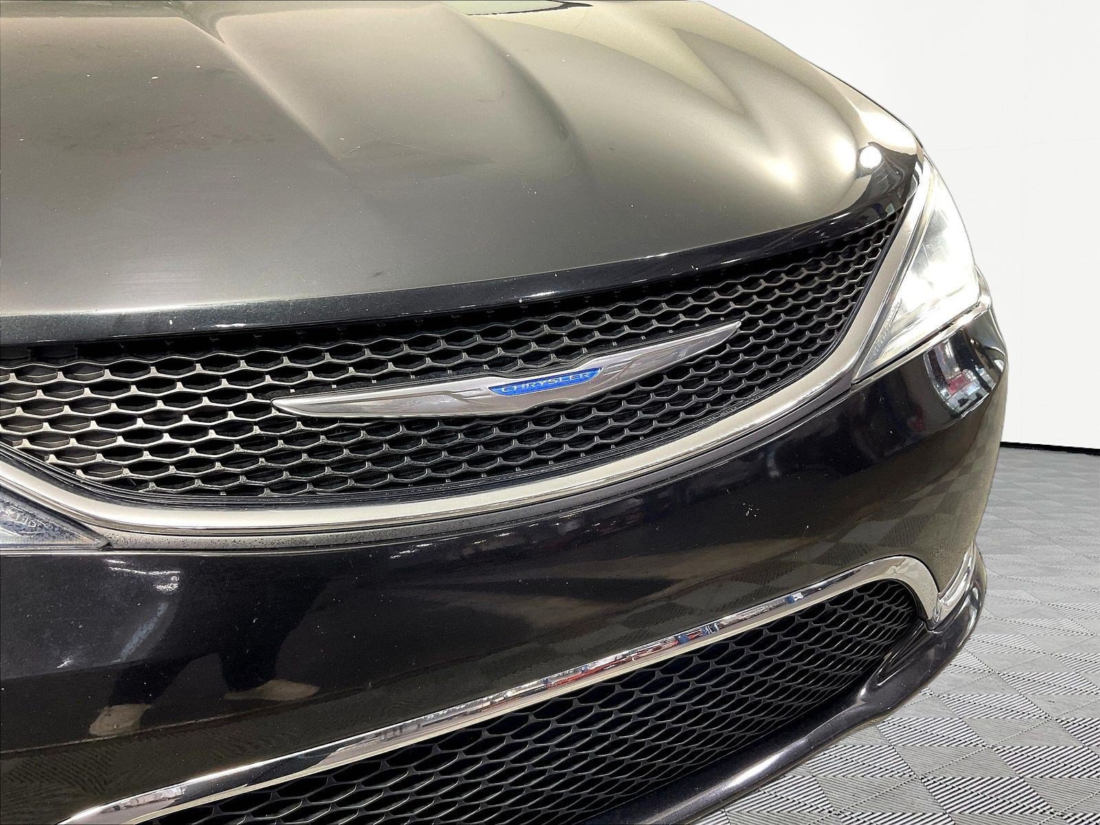 Used 2018 Chrysler Pacifica Limited FWD image 34