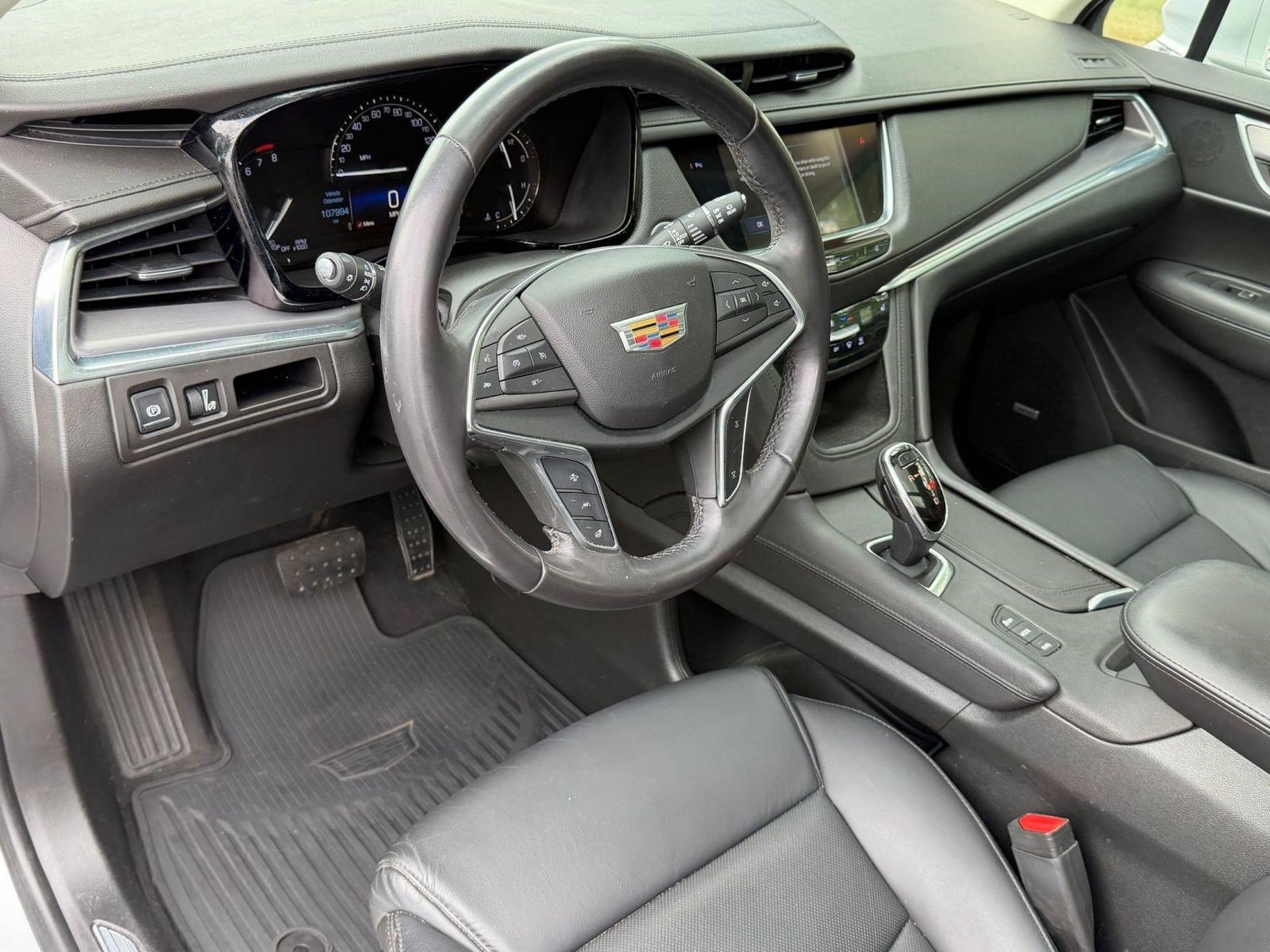Used 2018 Cadillac XT5 Luxury w/ Driver Awareness Package AWD/4WD image 4