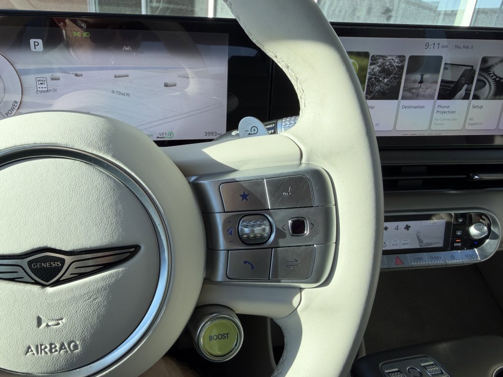 Used 2023 Genesis GV60 Performance image 29