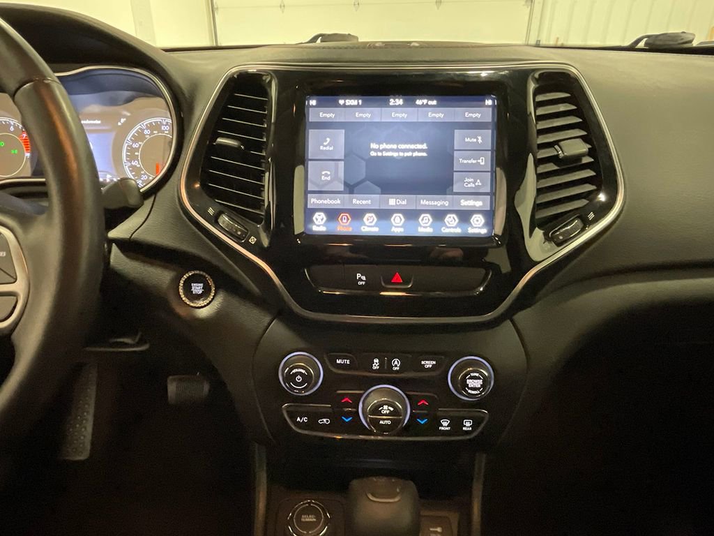 Used 2019 Jeep Cherokee Limited AWD/4WD image 31