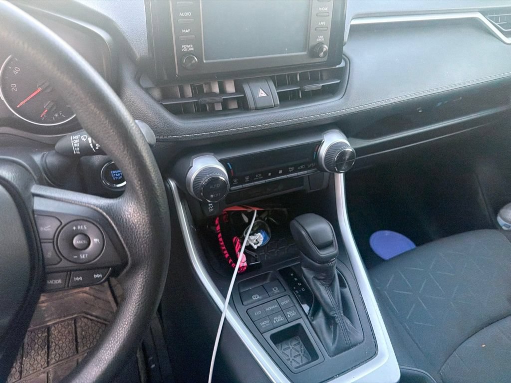 Used 2019 Toyota RAV4 XLE AWD/4WD image 15