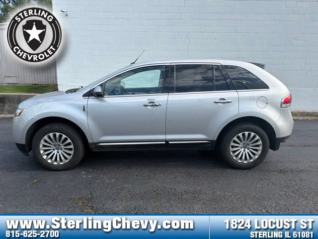 Used 2013 Lincoln MKX AWD image 2