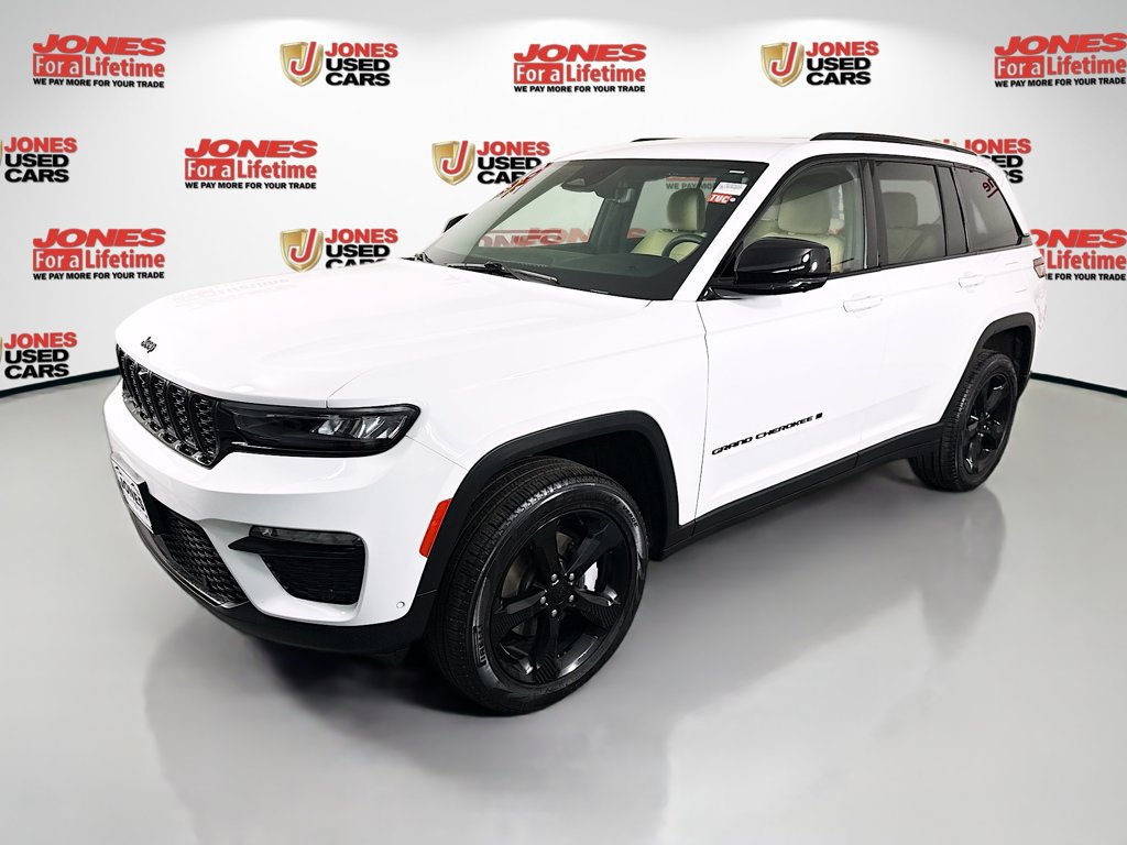 Used 2023 Jeep Grand Cherokee Limited w/ Luxury Tech Group II AWD/4WD image 14