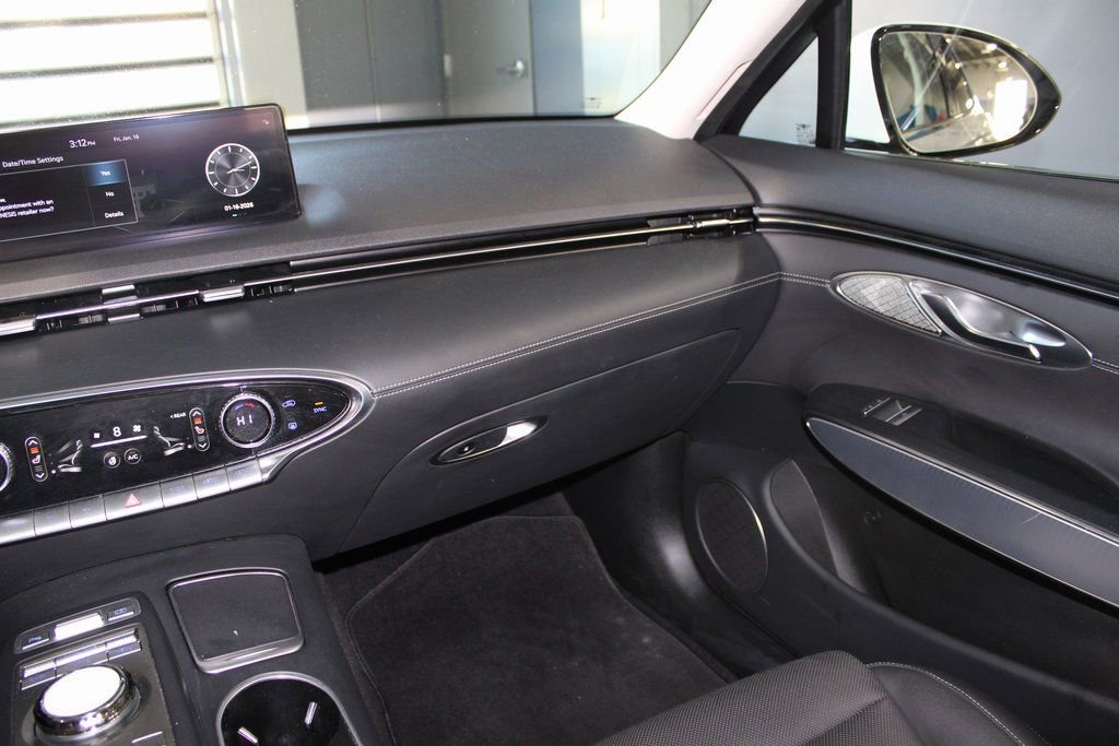 Used 2023 Genesis GV70 2.5T w/ Select Package image 28