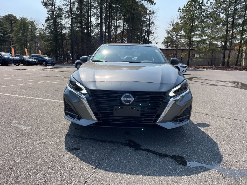 Certified 2025 Nissan Altima 2.5 SV image 3