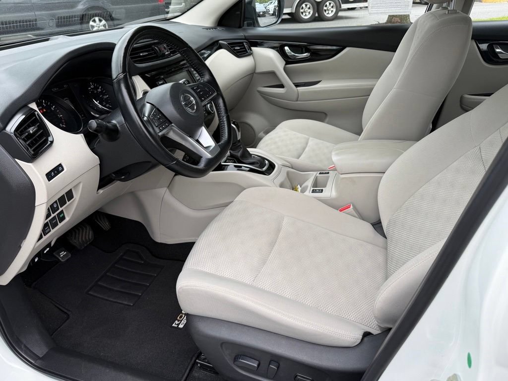 Used 2022 Nissan Rogue Sport SV AWD/4WD image 24