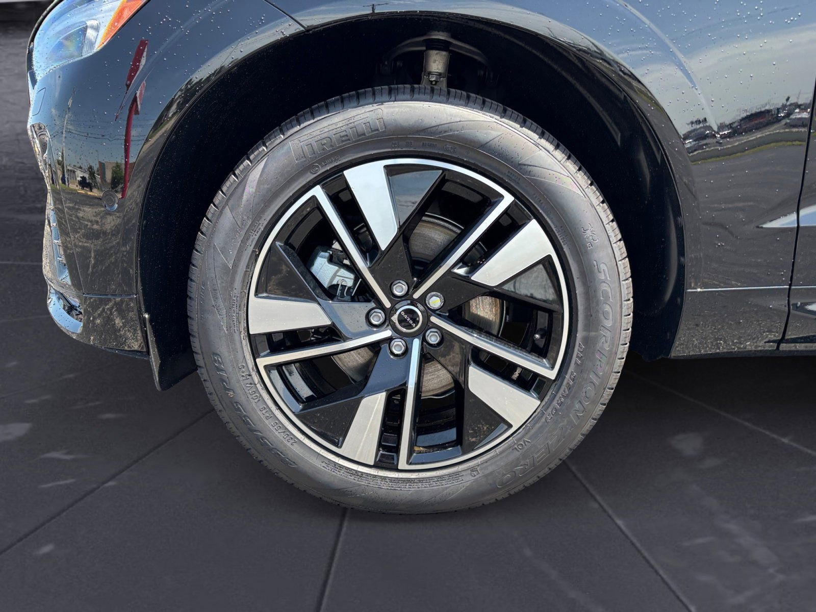 New 2026 Volvo XC60 B5 Plus w/ Protection Package Premier image 14