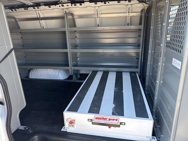 Used 2025 Chevrolet Express 3500 w/ Driver Convenience Package RWD image 10