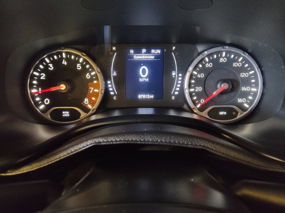 Used 2020 Jeep Renegade Latitude FWD image 23