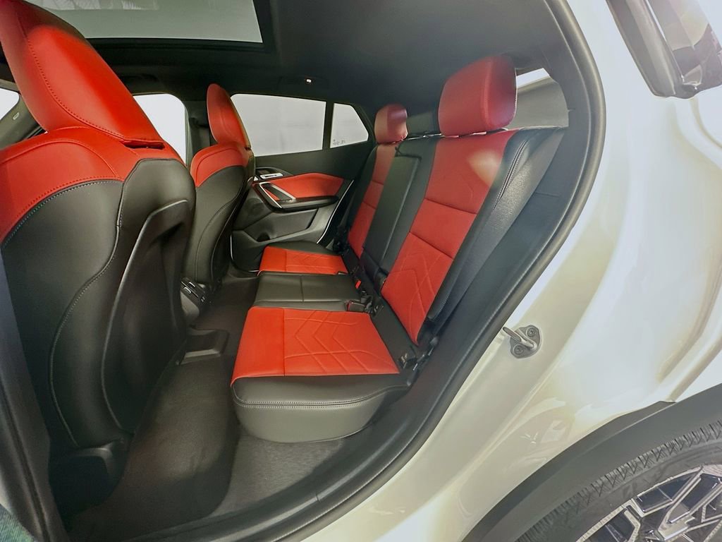 Used 2025 BMW X2 xDrive28i w/ Technology Package image 30