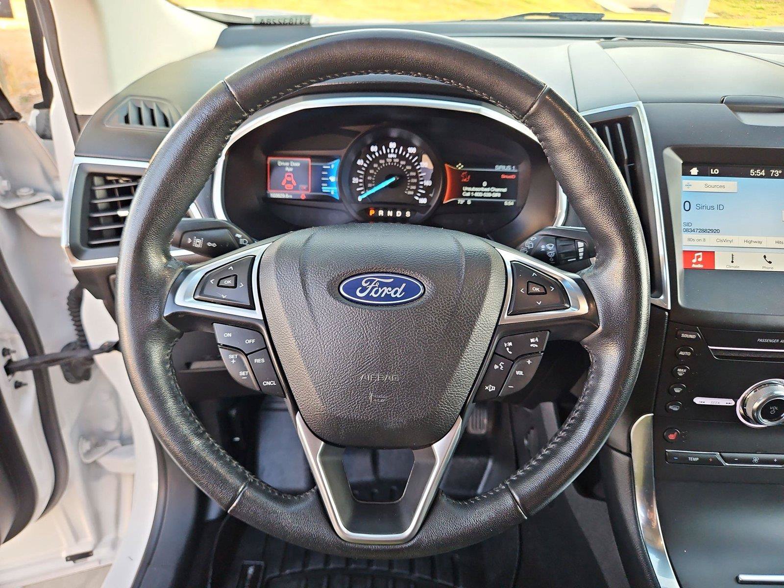Used 2019 Ford Edge Titanium FWD image 14