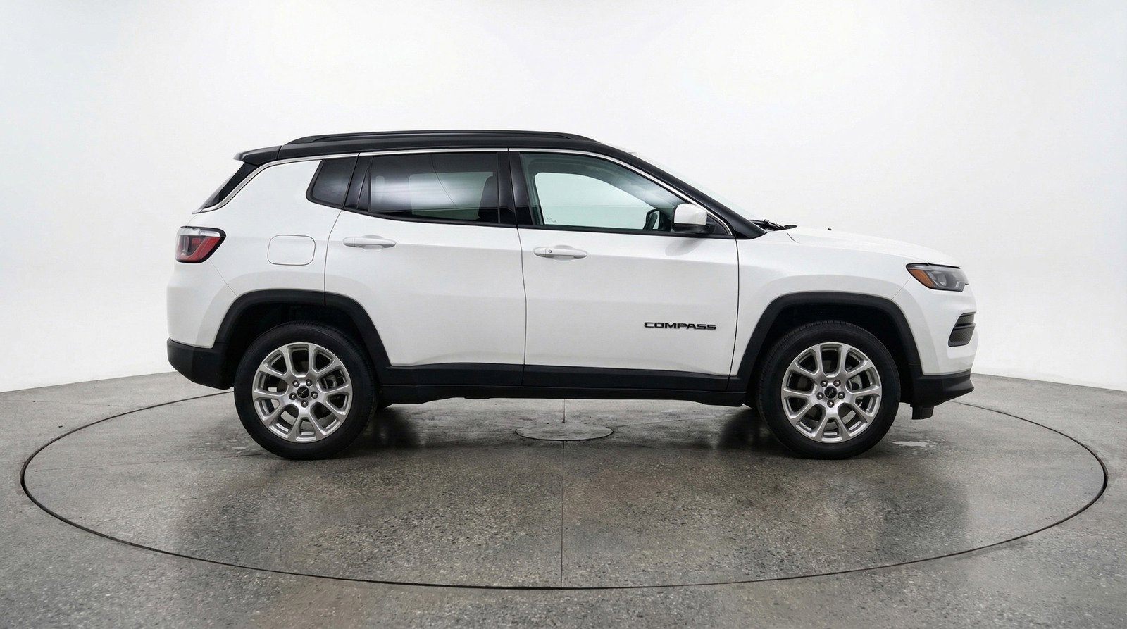 Used 2025 Jeep Compass Limited AWD/4WD image 8