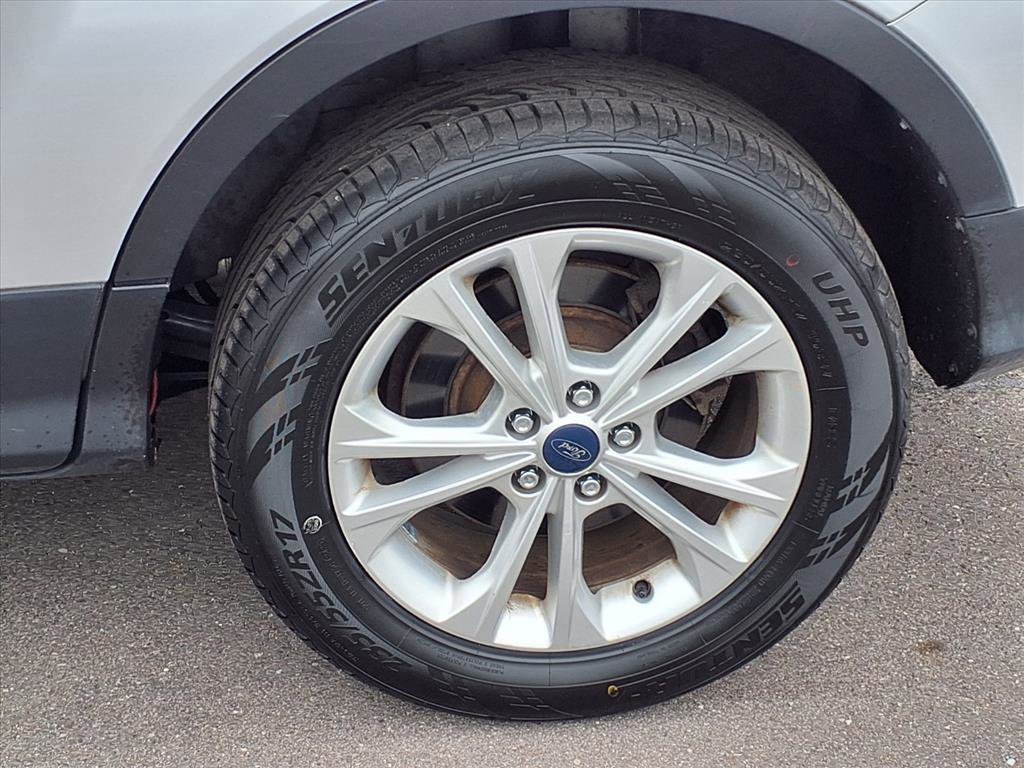 Used 2017 Ford Escape SE w/ Equipment Group 201A image 27