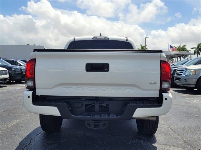 Used 2018 Toyota Tacoma TRD Sport w/ Technology Package RWD image 6
