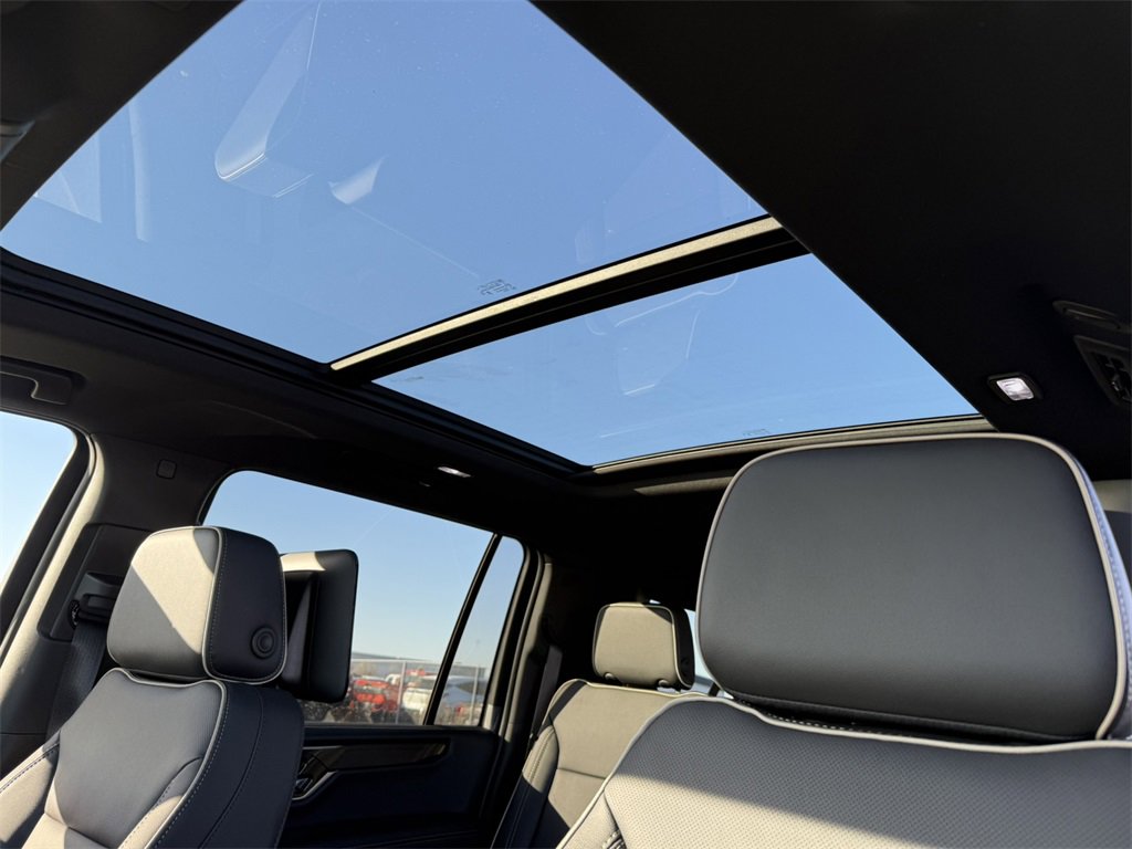New 2026 GMC Yukon XL Elevation image 28