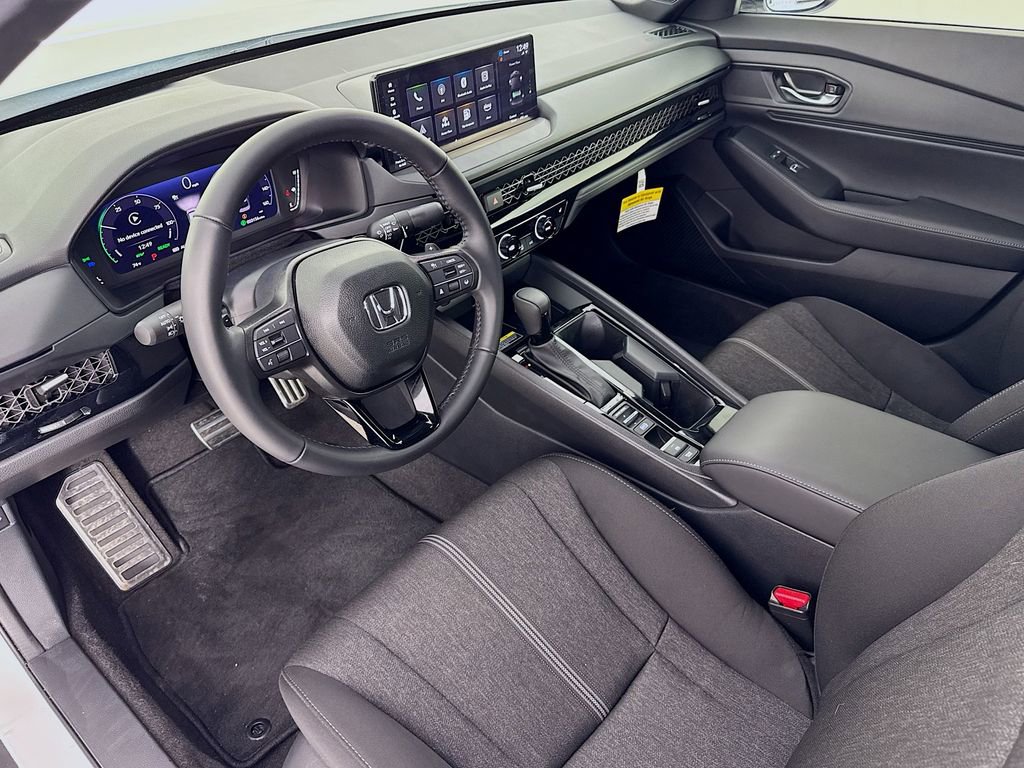 Used 2025 Honda Accord Sport image 17