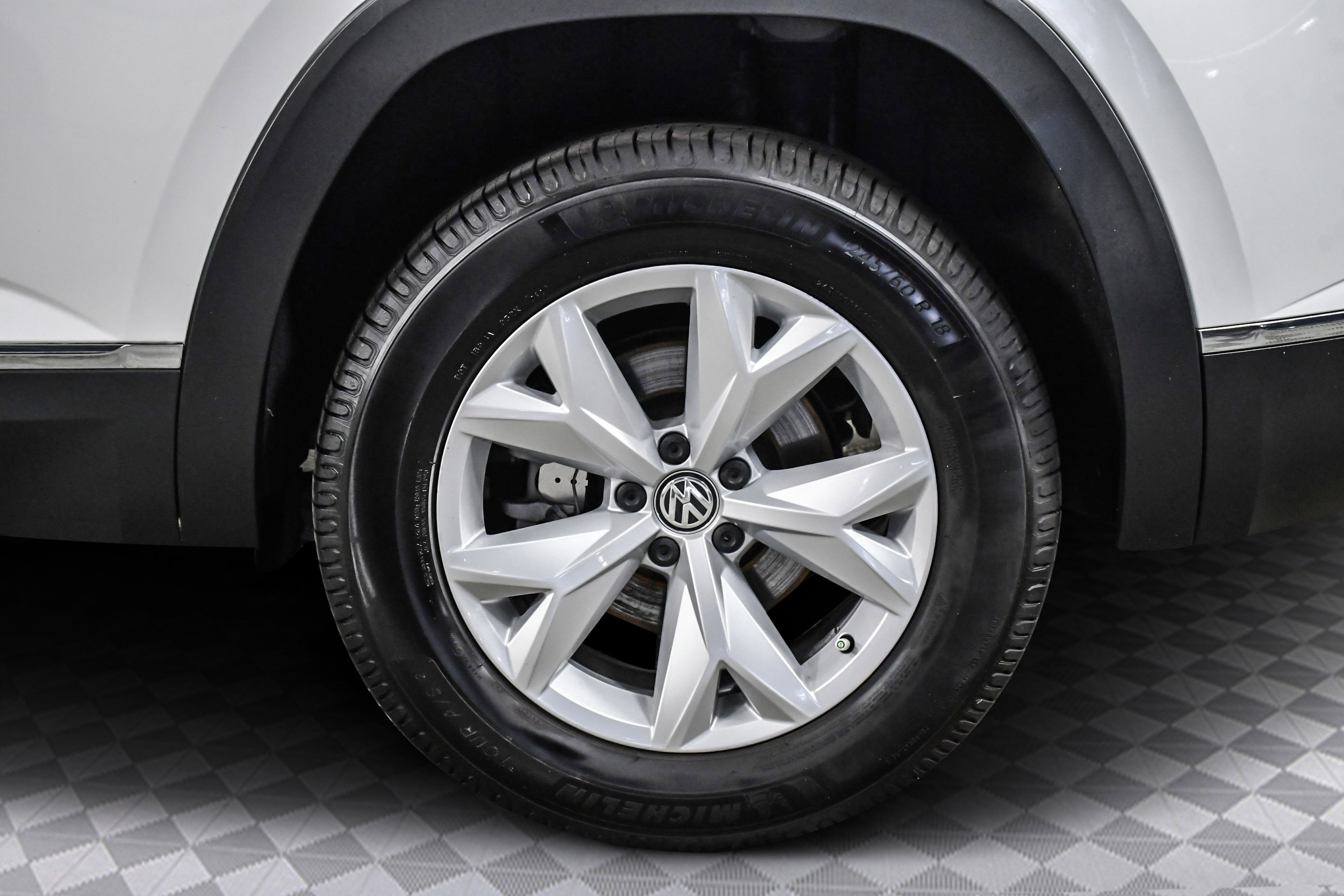 Used 2023 Volkswagen Atlas Cross Sport SEL image 33