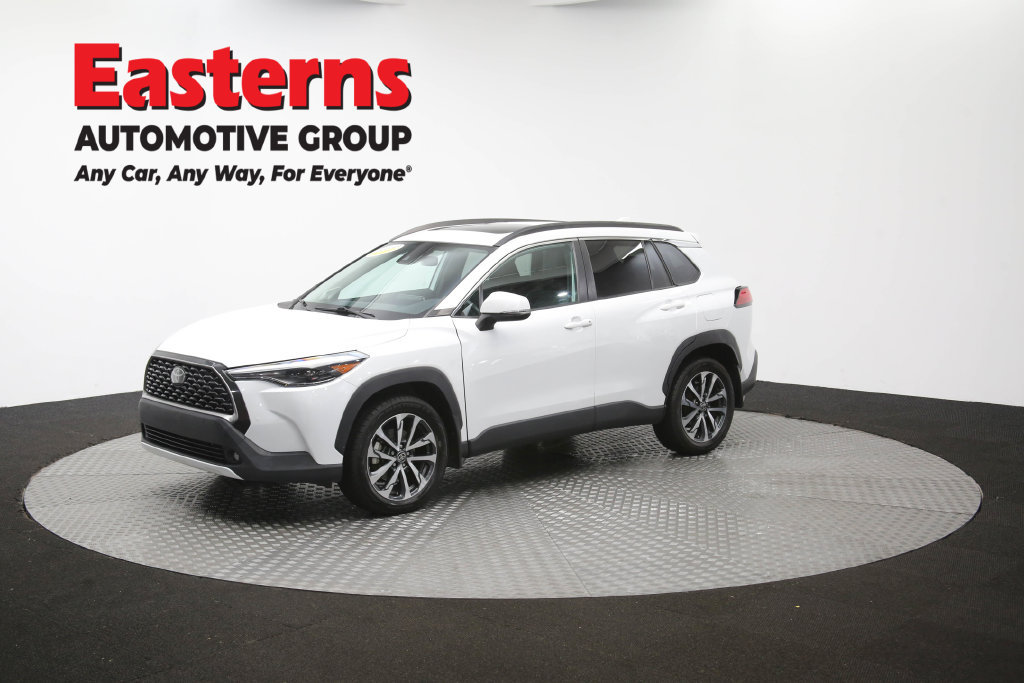 Used 2022 Toyota Corolla Cross XLE w/ Convenience Package AWD/4WD image 59