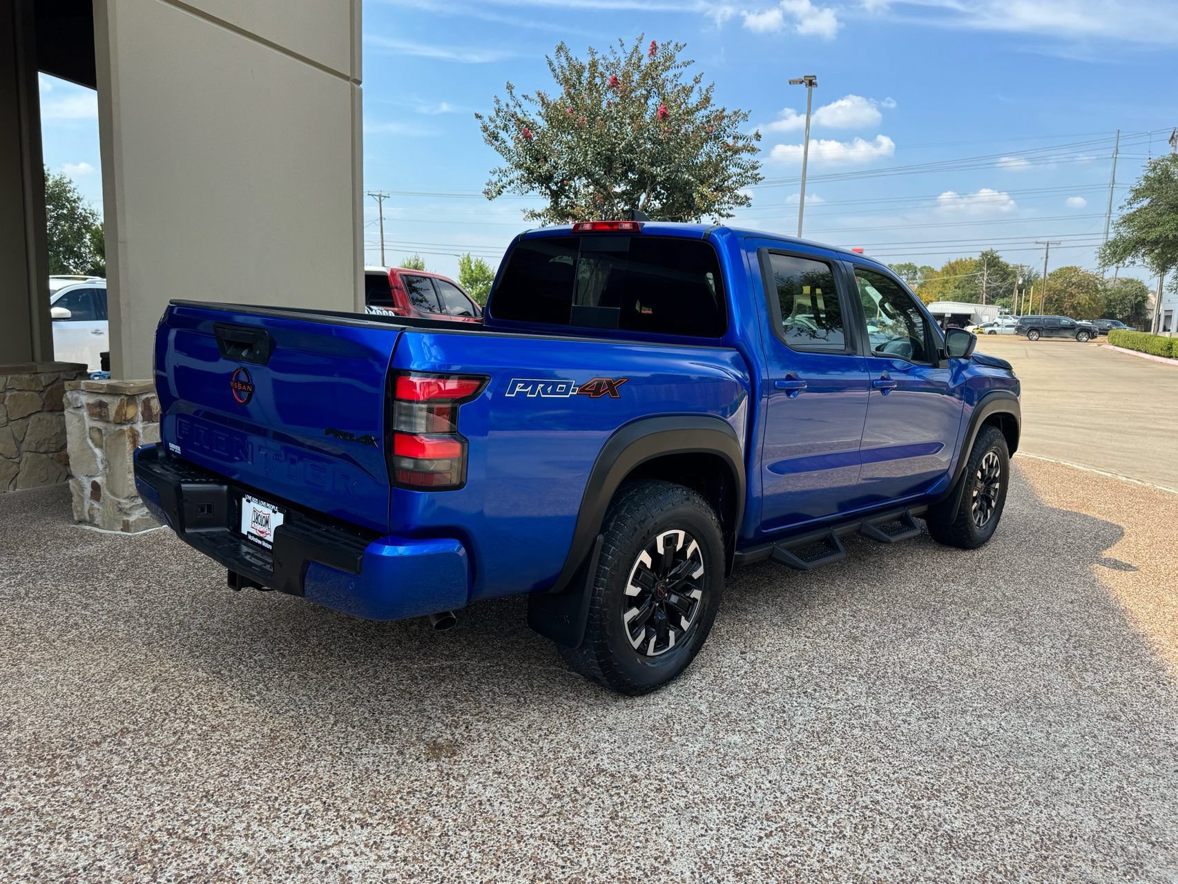 Used 2024 Nissan Frontier PRO-4X w/ Pro Convenience Package AWD/4WD image 8