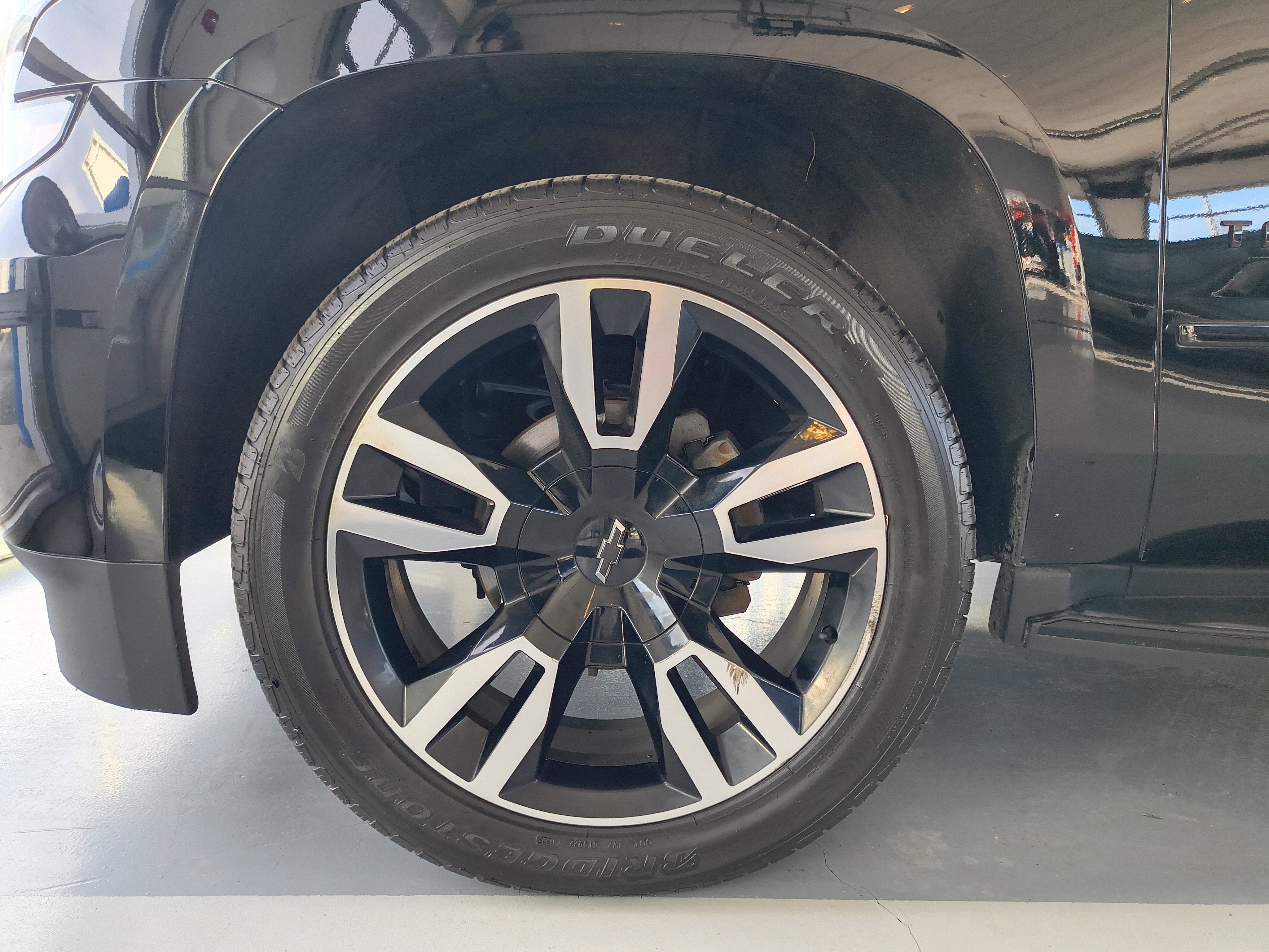 Used 2018 Chevrolet Tahoe Premier image 30