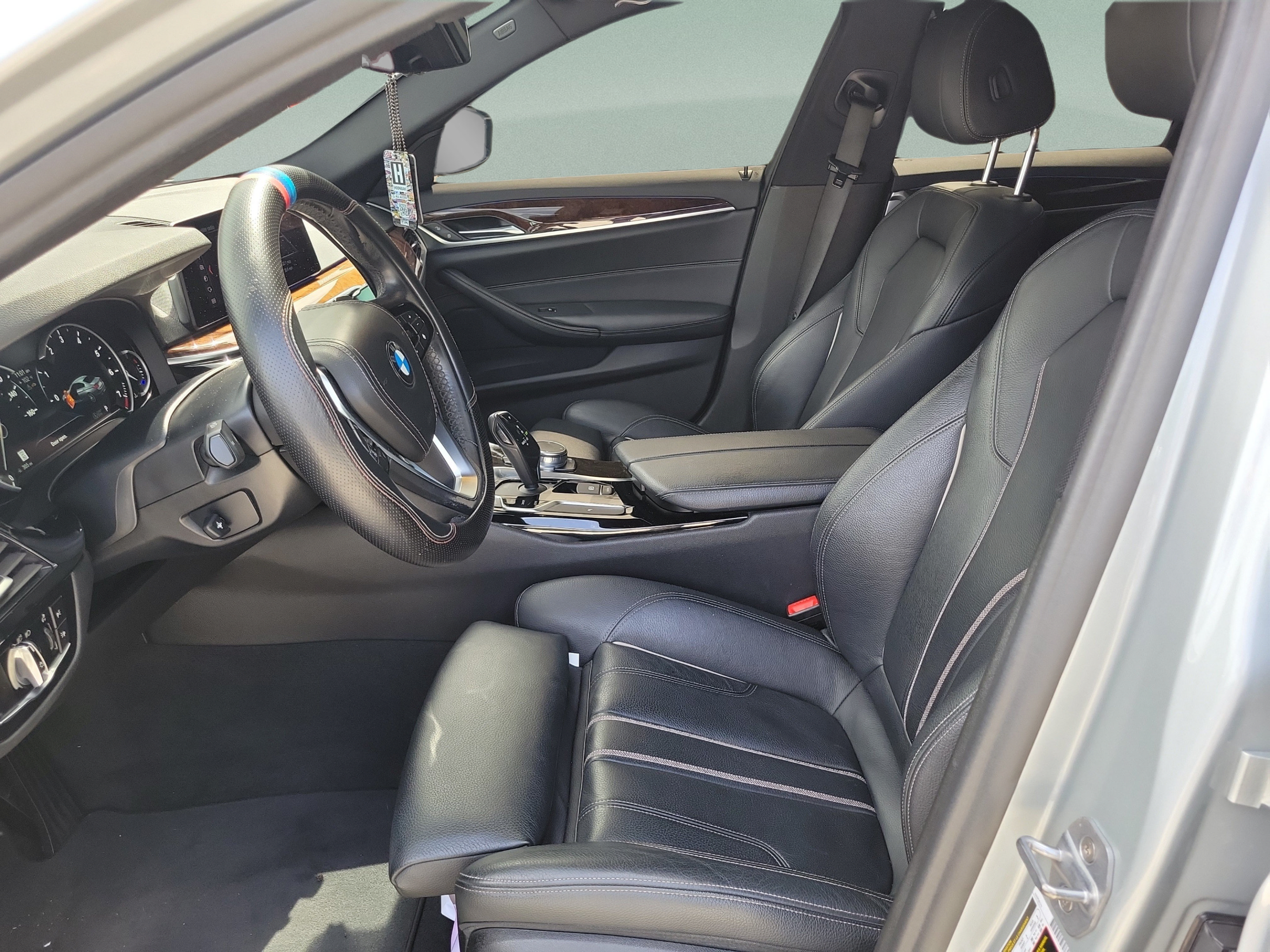Used 2019 BMW 540i w/ Convenience Package RWD image 15