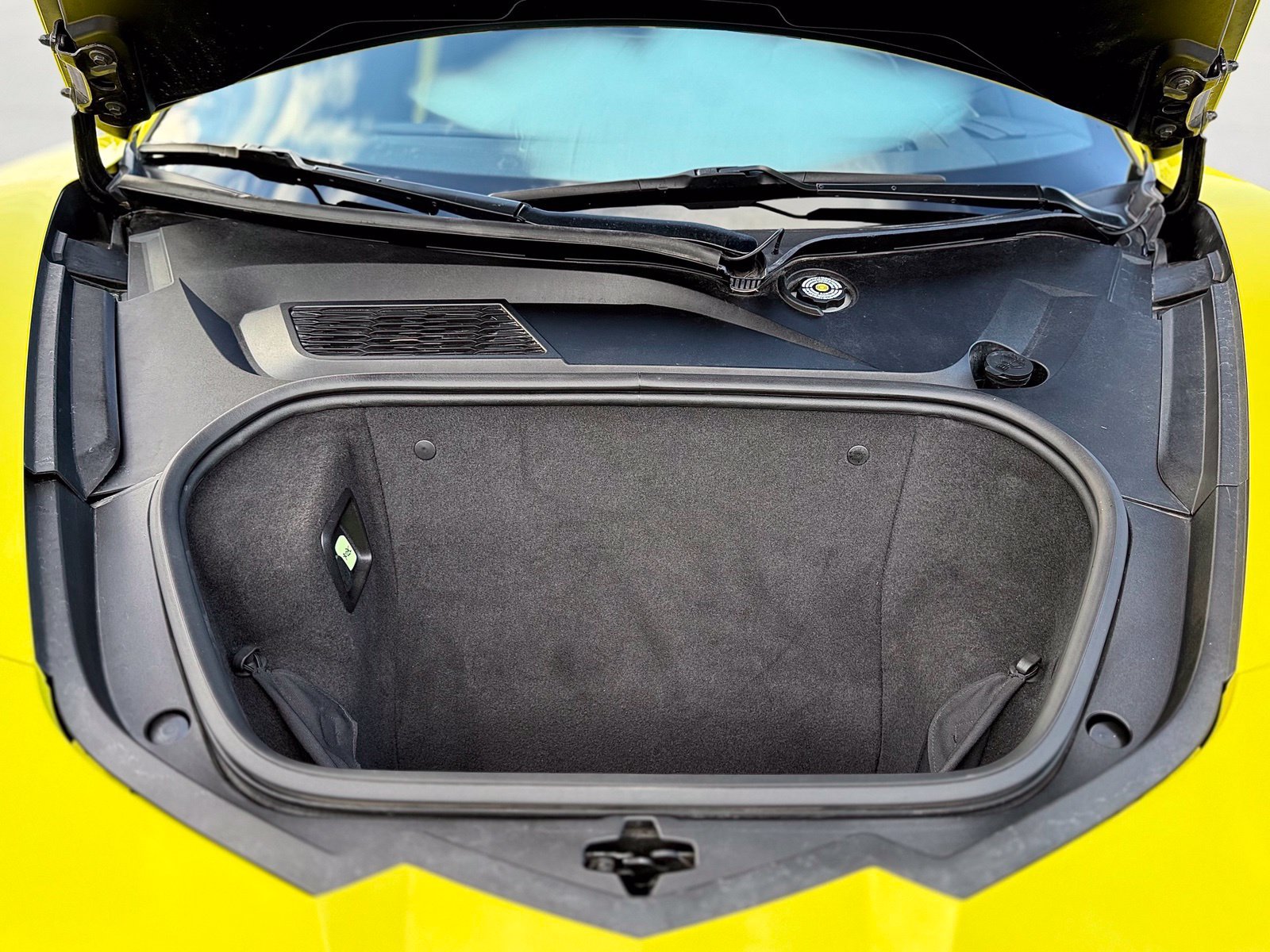 Used 2021 Chevrolet Corvette Stingray Preferred Cpe w/ Battery Protection Package RWD image 42