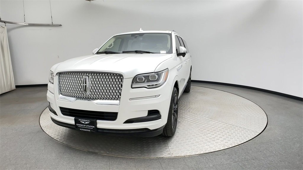 Used 2024 Lincoln Navigator L Reserve image 7