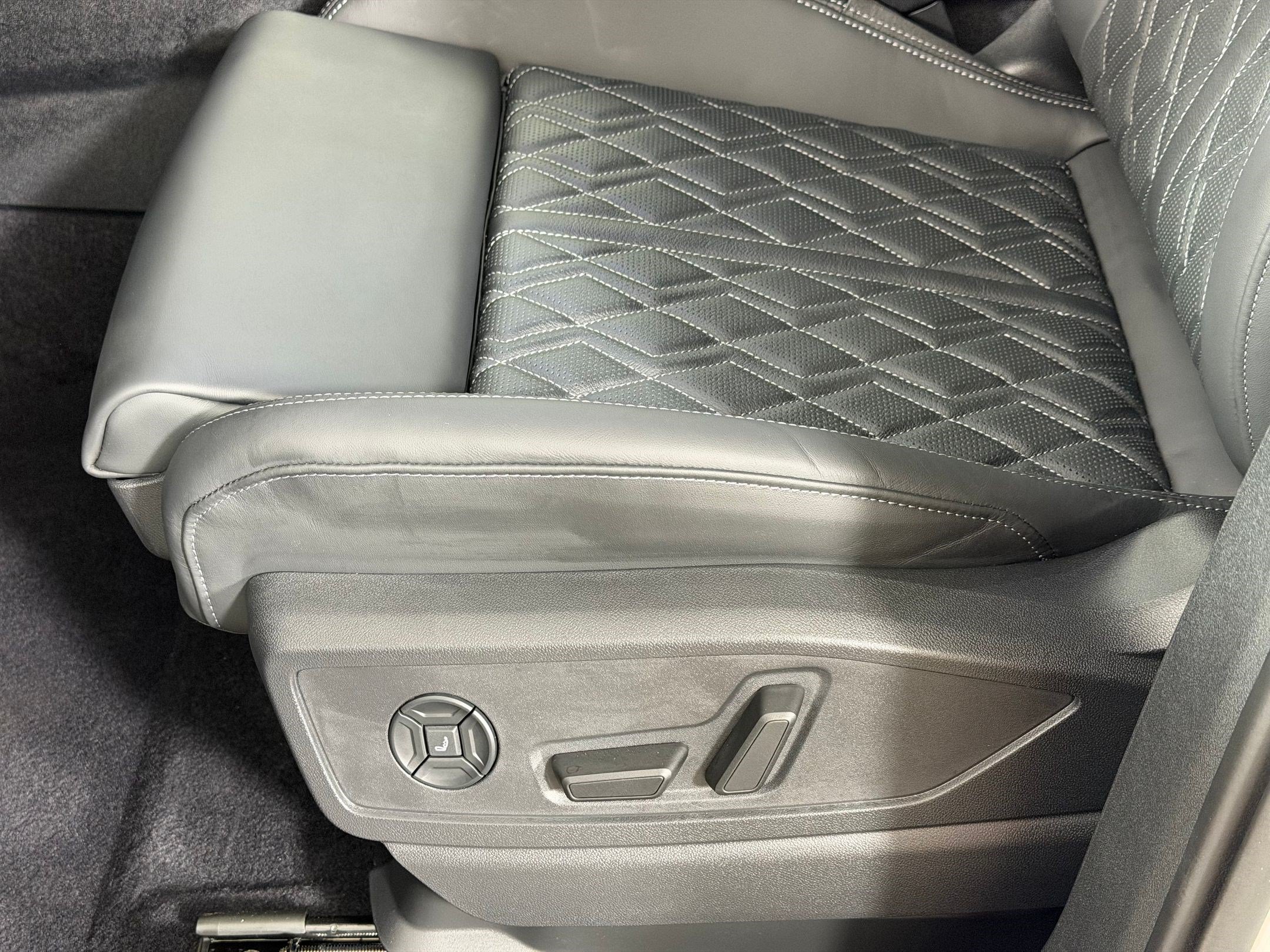 New 2026 Audi SQ5 Premium Plus AWD/4WD image 15