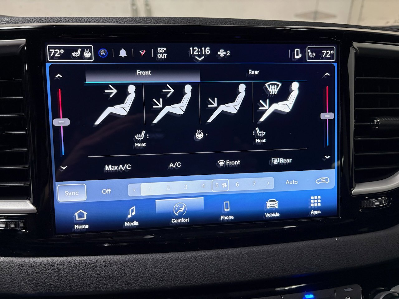 New 2026 Chrysler Voyager LX FWD image 20