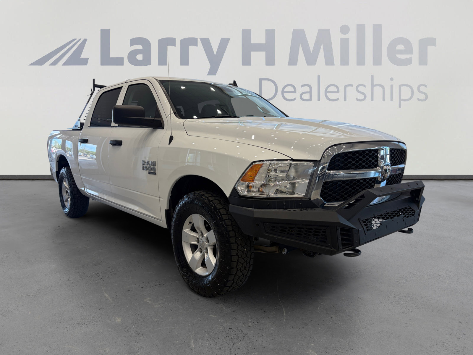 Used 2022 RAM 1500 Classic SLT w/ Electronics Group AWD/4WD image 7