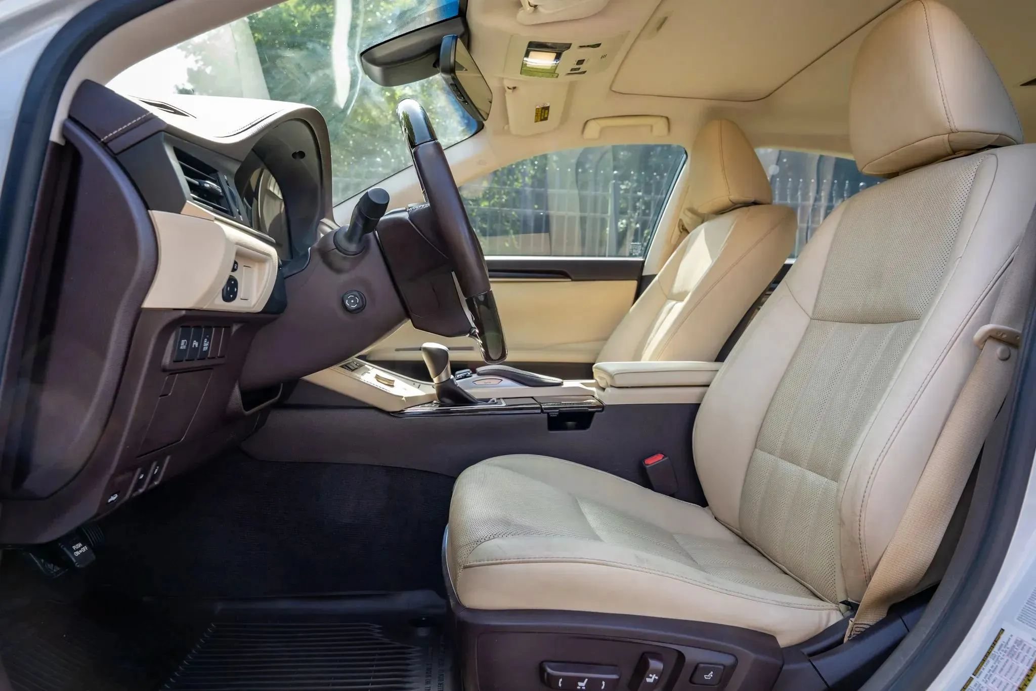 Used 2017 Lexus ES 350 w/ Luxury Package FWD image 11