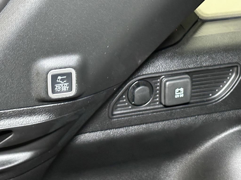 New 2026 Jeep Grand Cherokee Altitude image 14