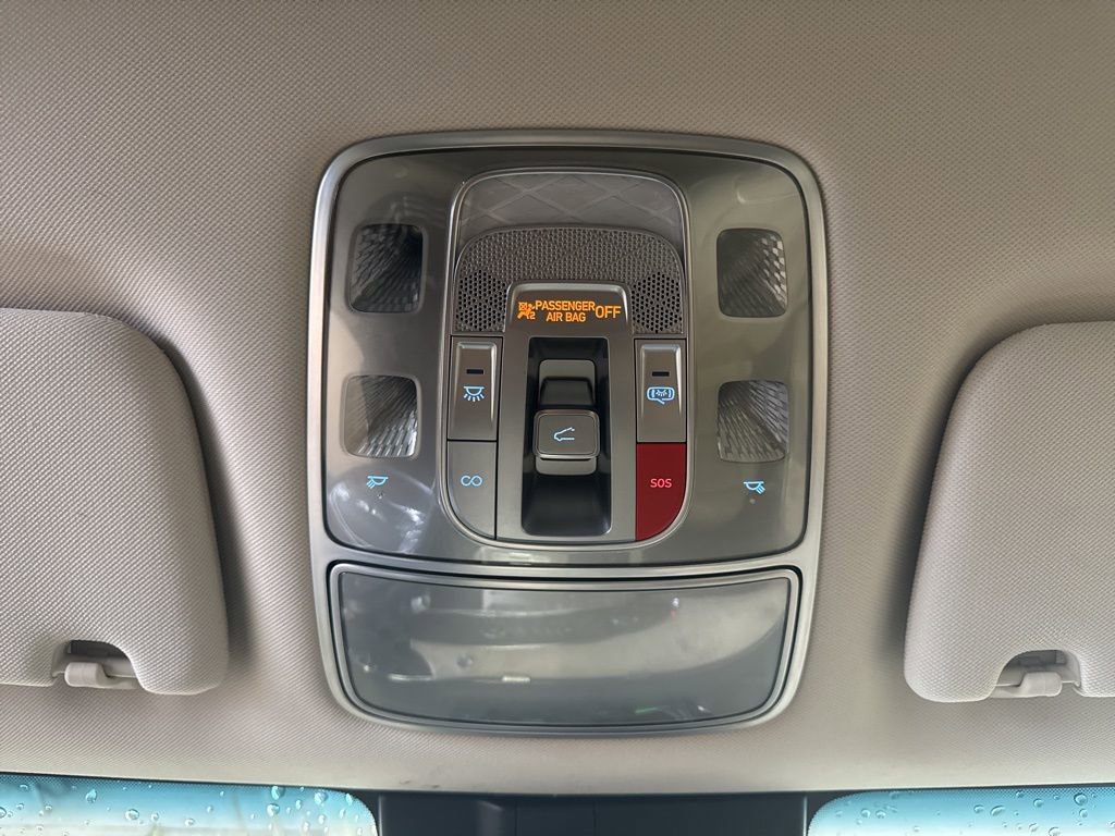 Used 2022 Genesis GV70 2.5T w/ Advanced Package image 25