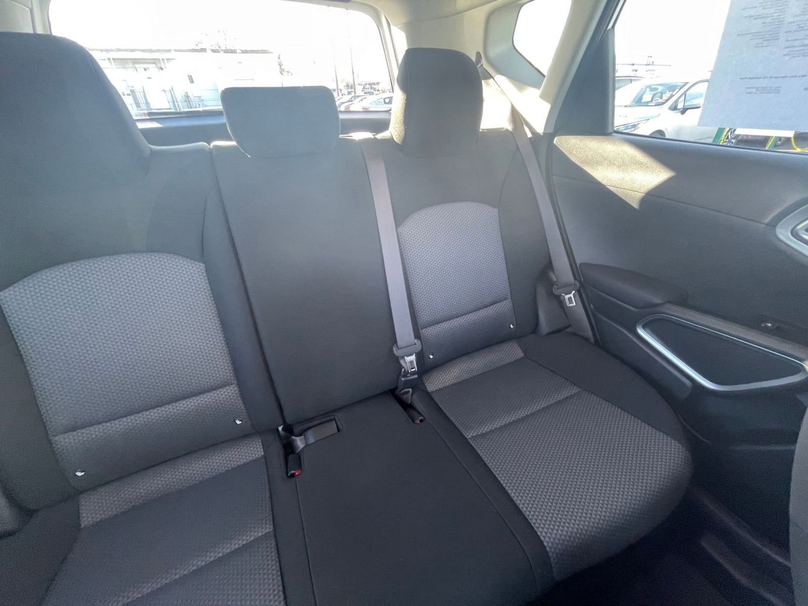 Used 2025 Kia Soul LX w/ LX Technology Package image 32