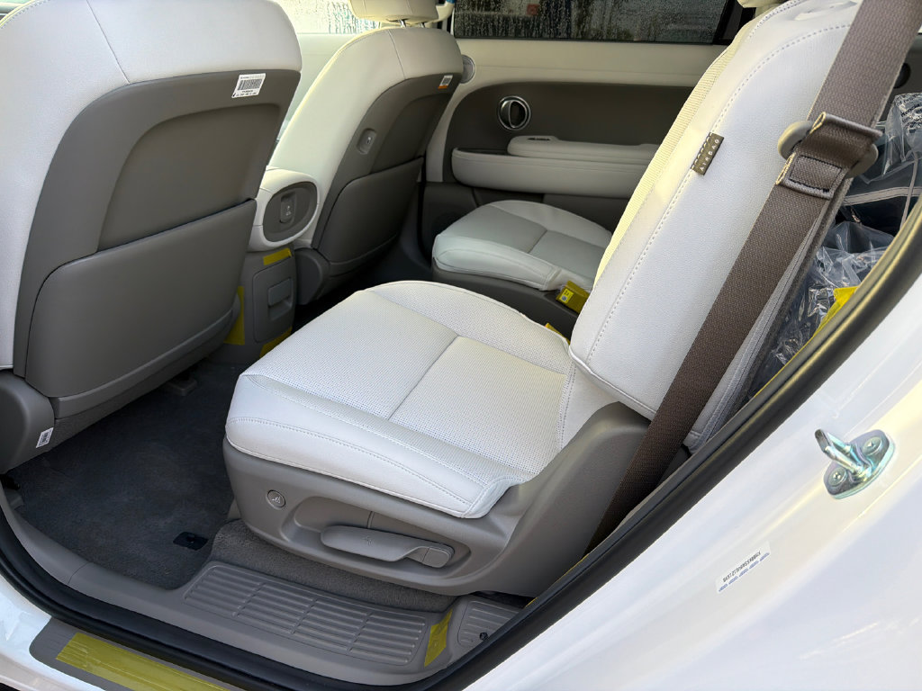 New 2027 Hyundai Palisade Limited FWD image 21